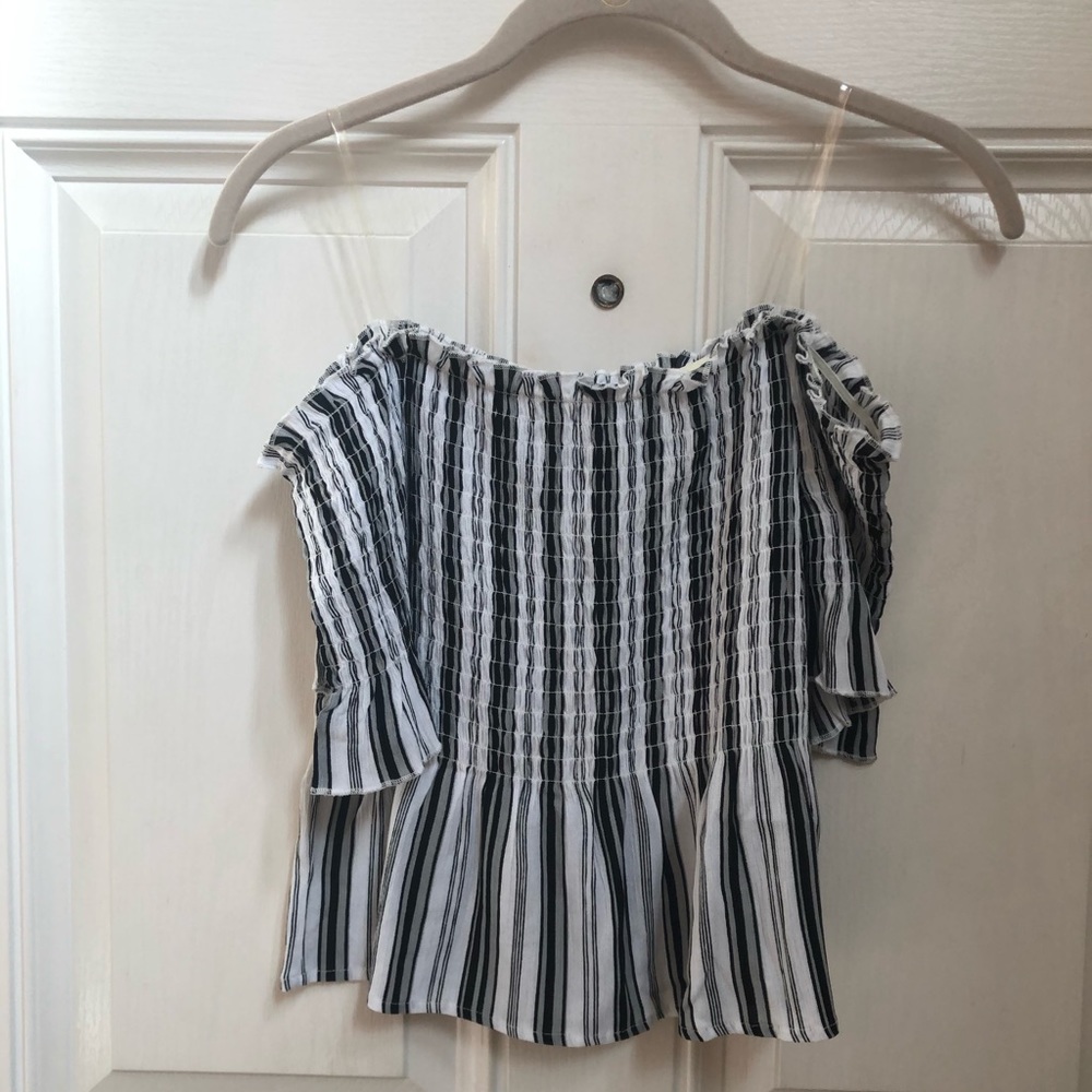 NWT Kendall&kylie smocked pinstripe ofts top